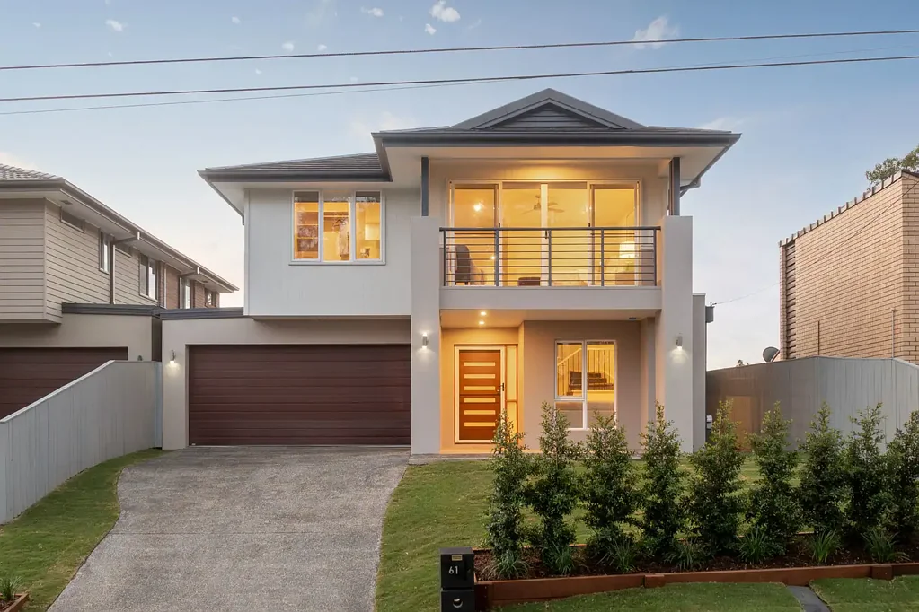 Kenmore 4房 宽敞、现代且轻松的家庭生活 Spacious, Contemporary & Effortless Family Living