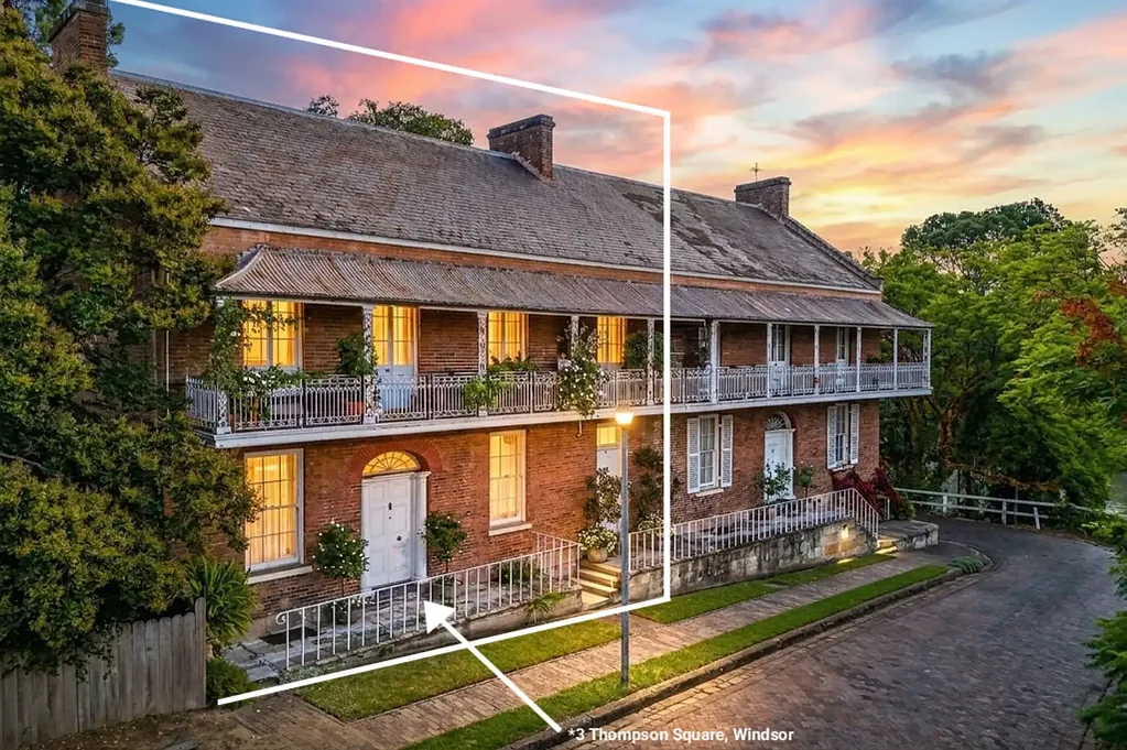 Windsor 6 Bedroom ICONIC FOUR LEVEL GEORGIAN TERRACE IN HISTORIC THOMPSON SQUARE - ZONED COMMERCIAL - RARE BUSINESS AND RESIDENITIAL OPPORTUNITY ALL IN ONE PROPERTY...!