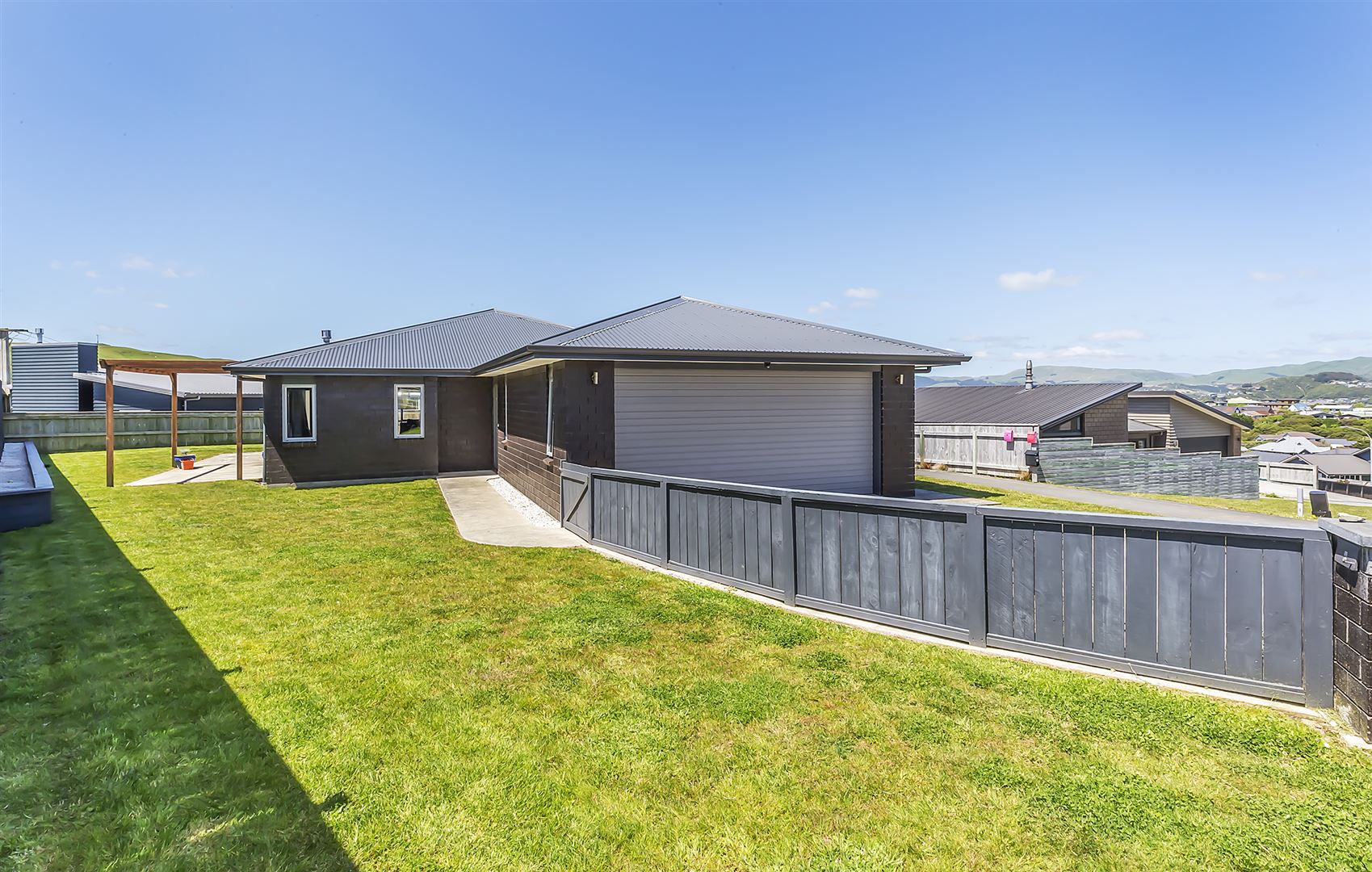 50 Mo Street, Camborne, Porirua, 4 Kuwarto, 2 Banyo