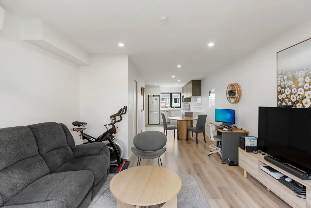 Manurewa 2 Bedroom Affordable Modern Living in Manurewa East