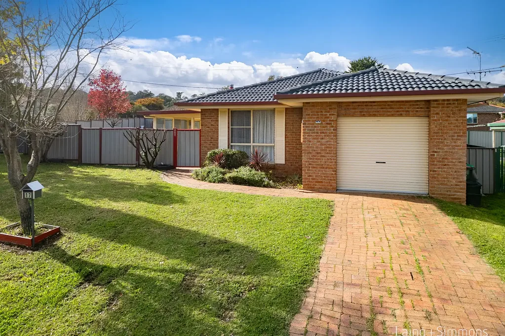 Armidale 4कमरा Light-Filled Four-Bedroom Home in a Family Friendly Street