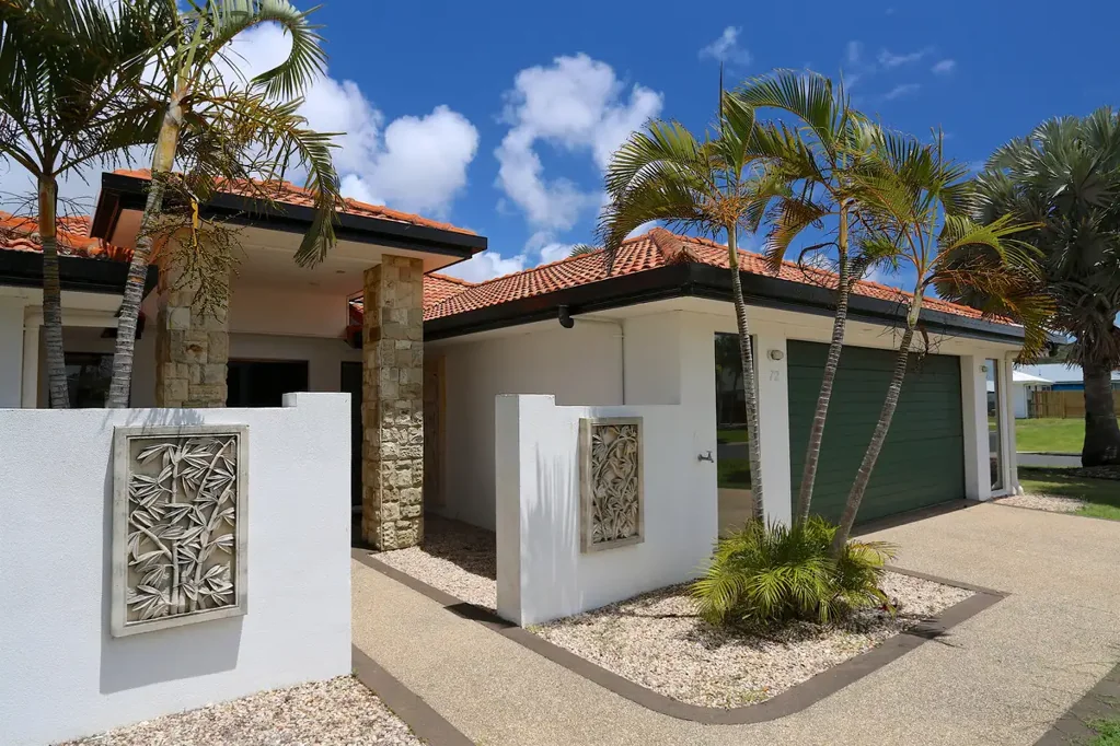 Zilzie 4 Bedroom Luxury Living in Zilzie Bay Estate