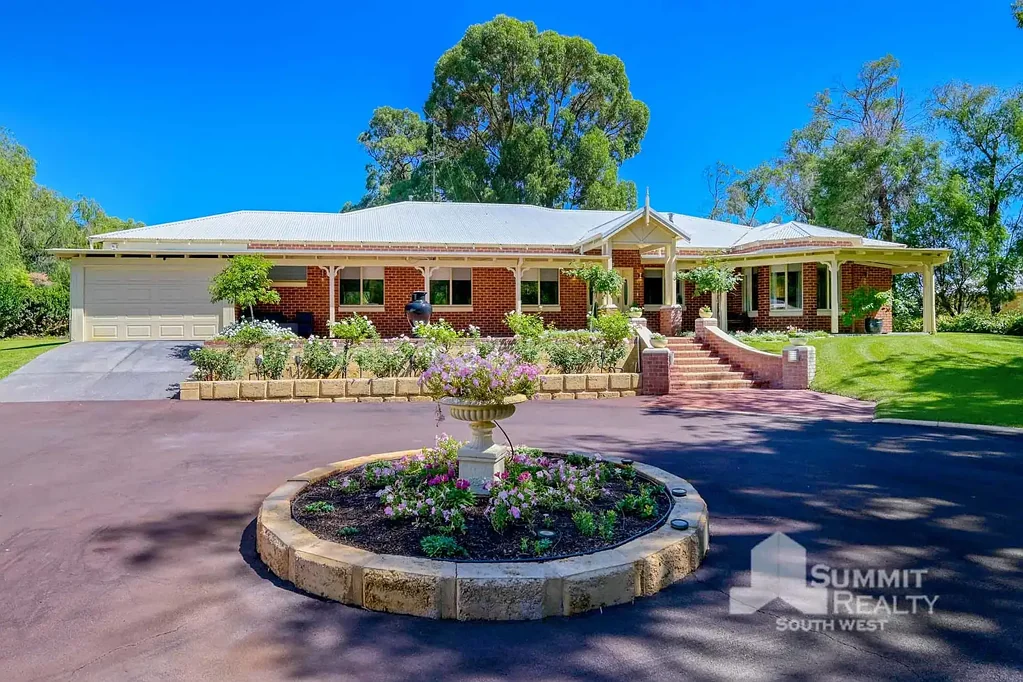 11 Grosmont Glade, Leschenault, WA 6233