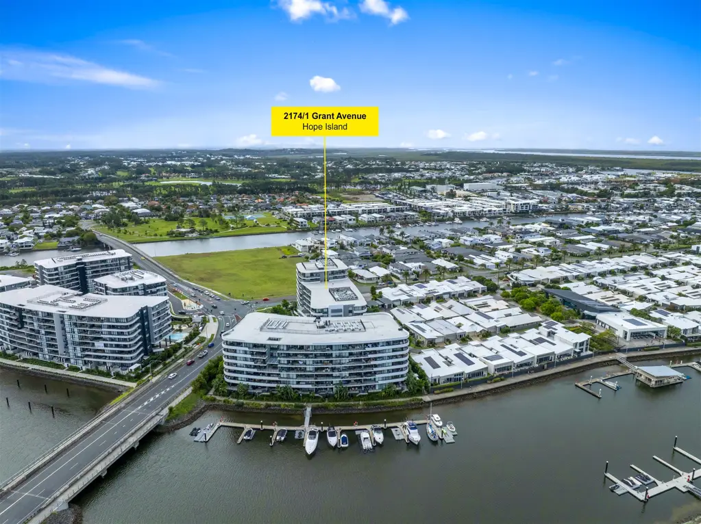 Hope Island 2房  Stylish Apartment with Water and Hinterland Views in a Prime Waterfront Complex!