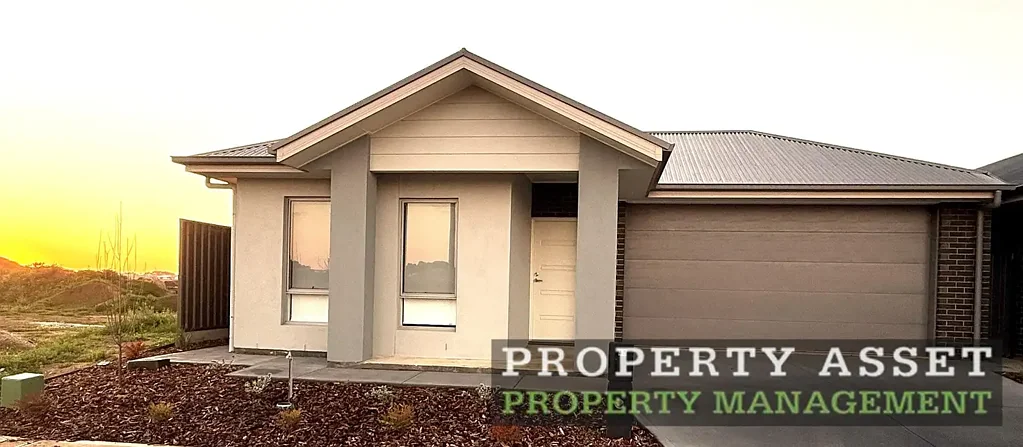 Brand New Four-Bedroom Home with Theatre Room - County Living and only 40 minutes from CBD