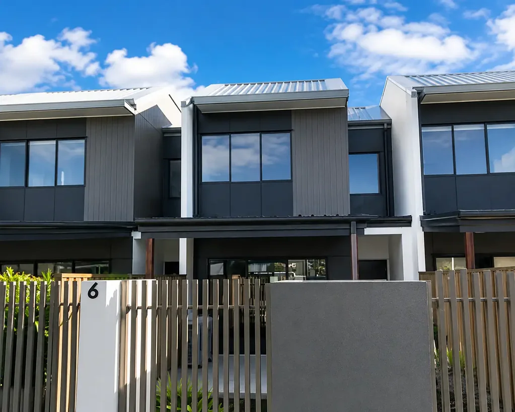 Modern Townhouse Offering Space, Style & Everyday Convenience