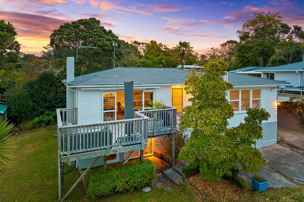 43 Parrs Cross Road, Henderson, Waitakere City, Auckland