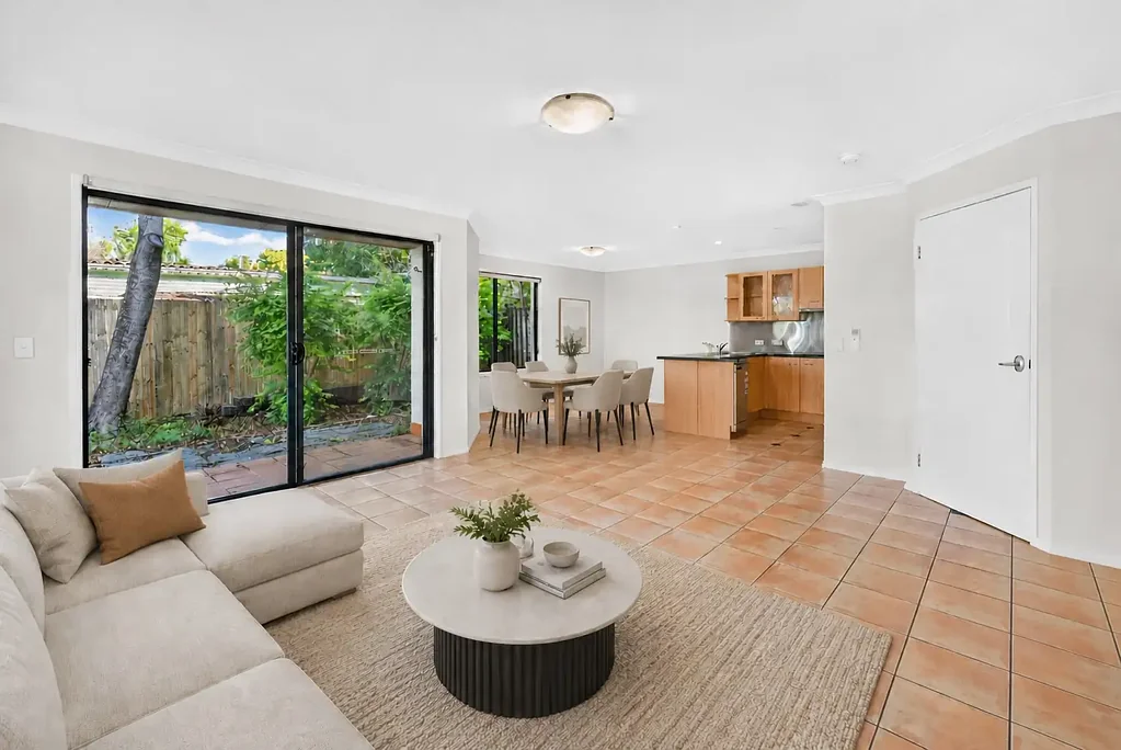 Southport 3Zimmer Move-In Ready, Spacious Townhouse in the Heart of Southport