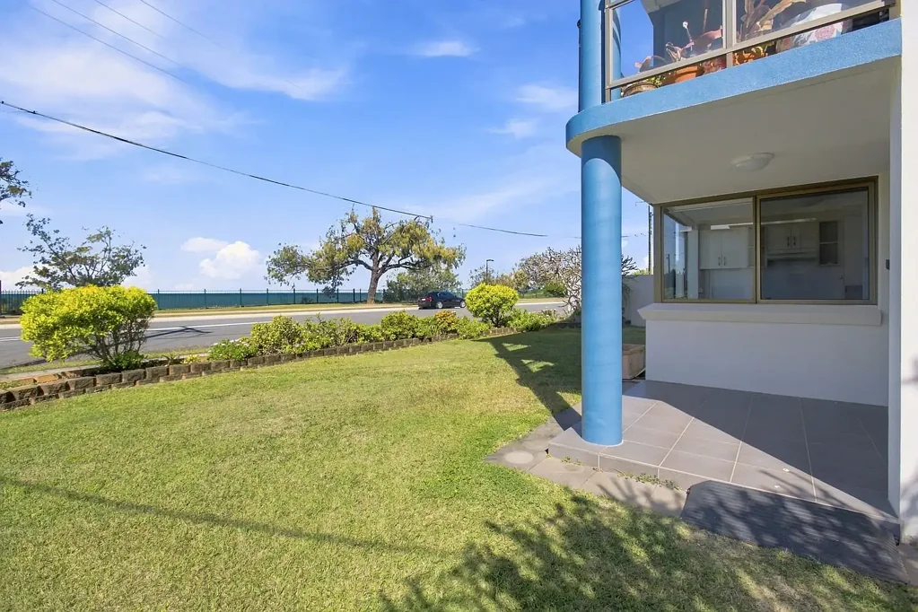 WATERFRONT UNIT