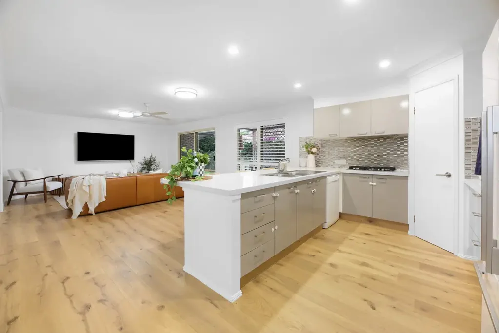 Burleigh Heads 4 Bedroom Immaculate Family Living with Space to Entertain