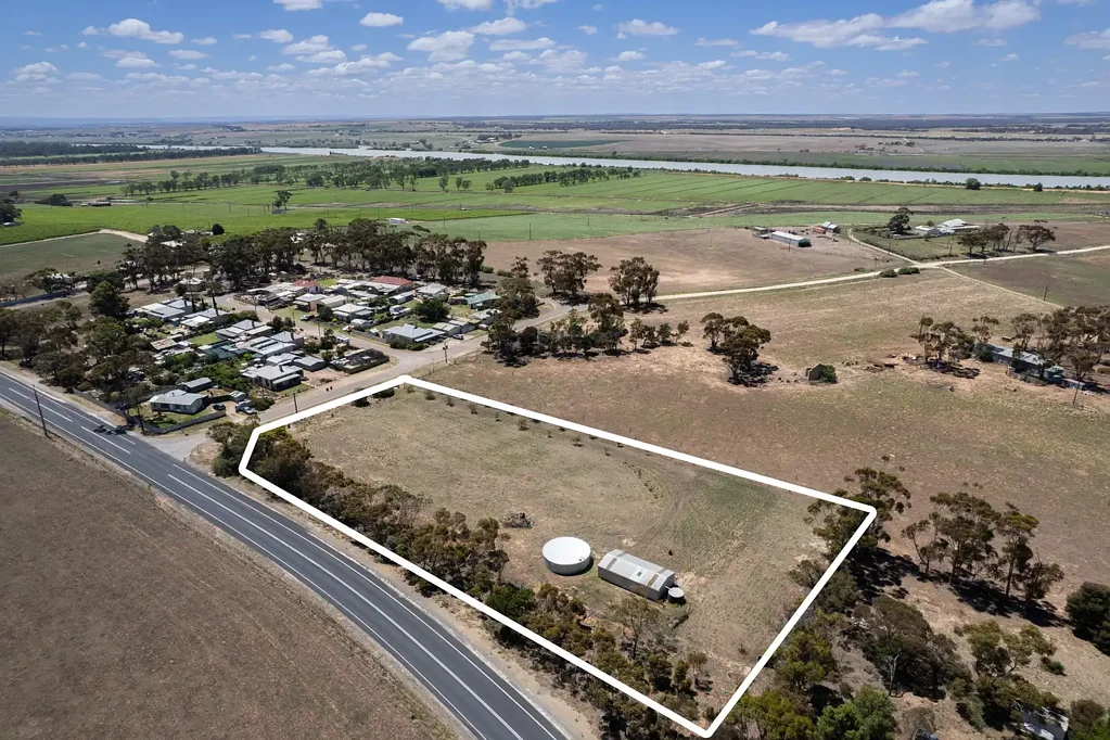 6 Morphett Street, Woods Point, SA 5253