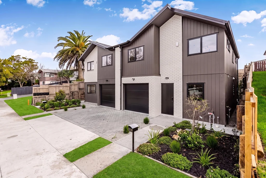 Pakuranga 4Phòng ngủ Brand New Large Family Home + Own Driveway