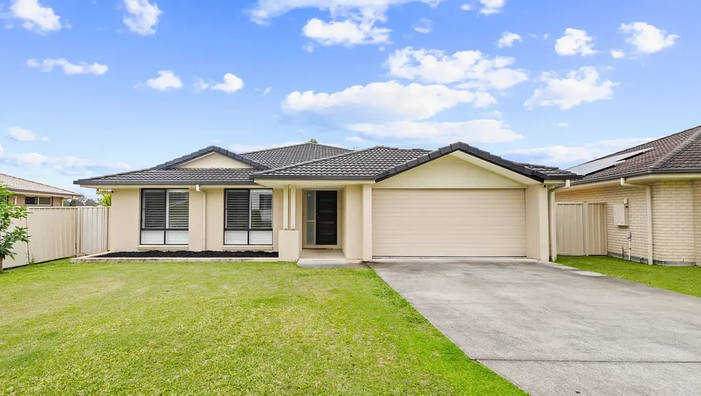 South Grafton 4 Bedroom CONTEMPORARY - LOWSET - SELLING