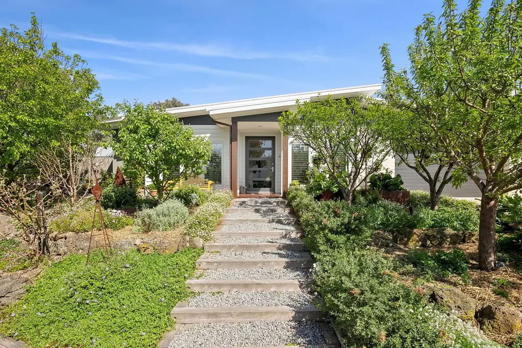 1 Shorebreak Street, Torquay, VIC 3228