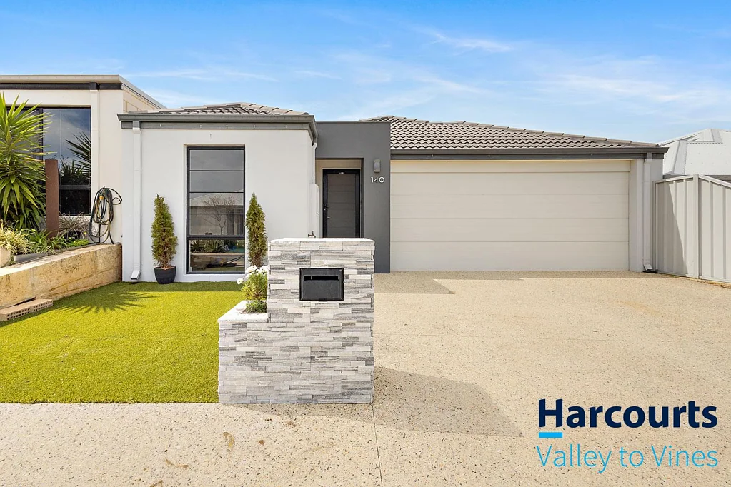 140 Vignerons Loop, Hocking, WA 6065