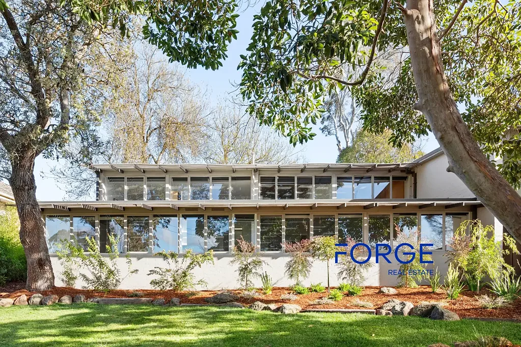 Balwyn North 4ਬੈੱਡਰੂਮ Elegant Family Home in Serene Balwyn North