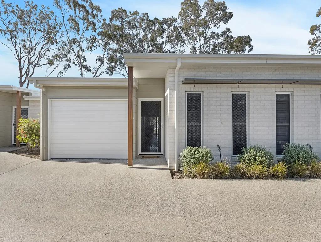 Urangan 2ਬੈੱਡਰੂਮ Stylish & Secure Coastal Living - Walk to the Beach