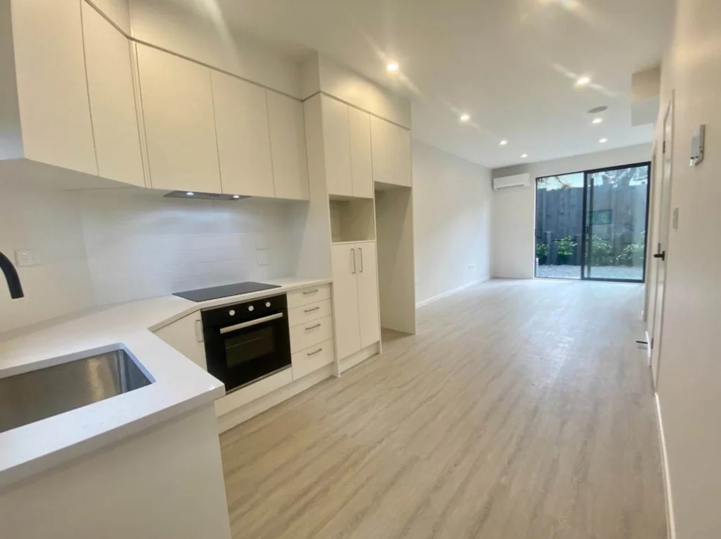 Glen Eden 2房  Charming Townhouse in Glen Eden