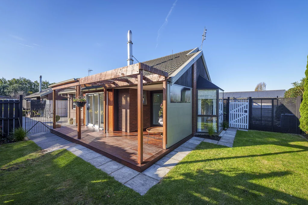 2/49 Sarabande Avenue, Redwood, Christchurch, Canterbury