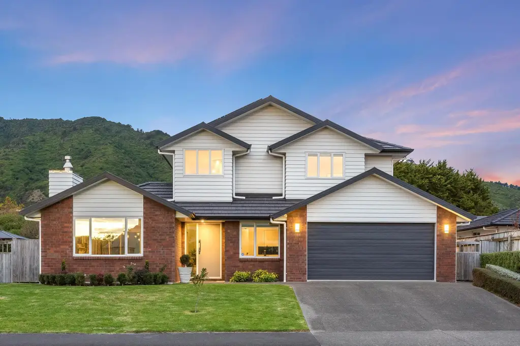 Waikanae 4 Bedroom Tranquil Garden Escape