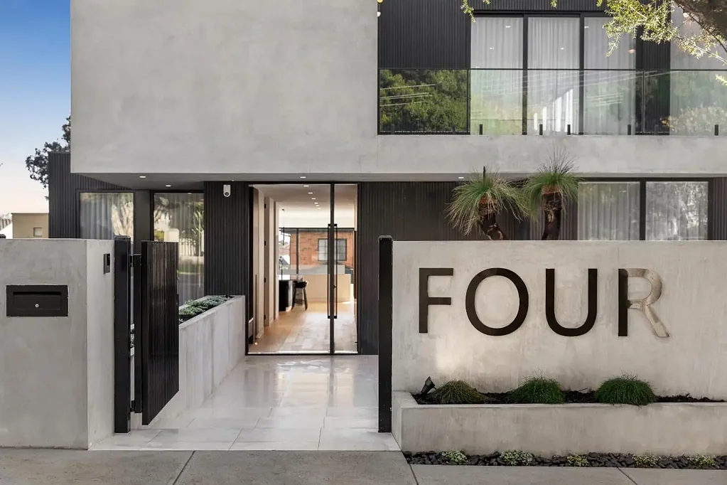 Balwyn North 5कमरा Unrivalled Luxury Family Living in the Coveted Balwyn High School Zone