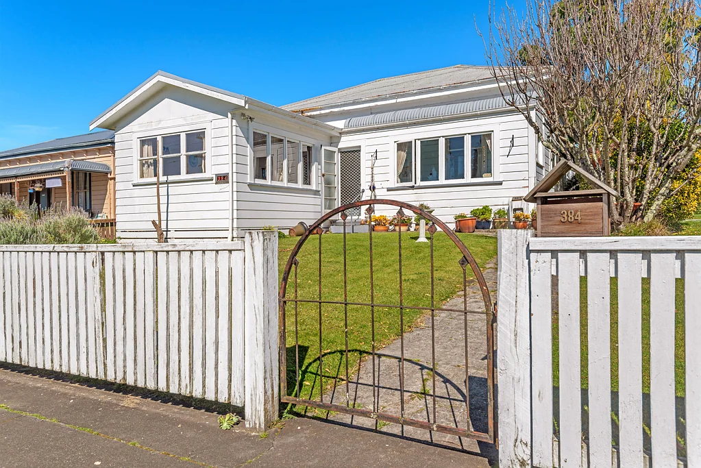 Gisborne 3 Slaapkamer Great location - potential abounds