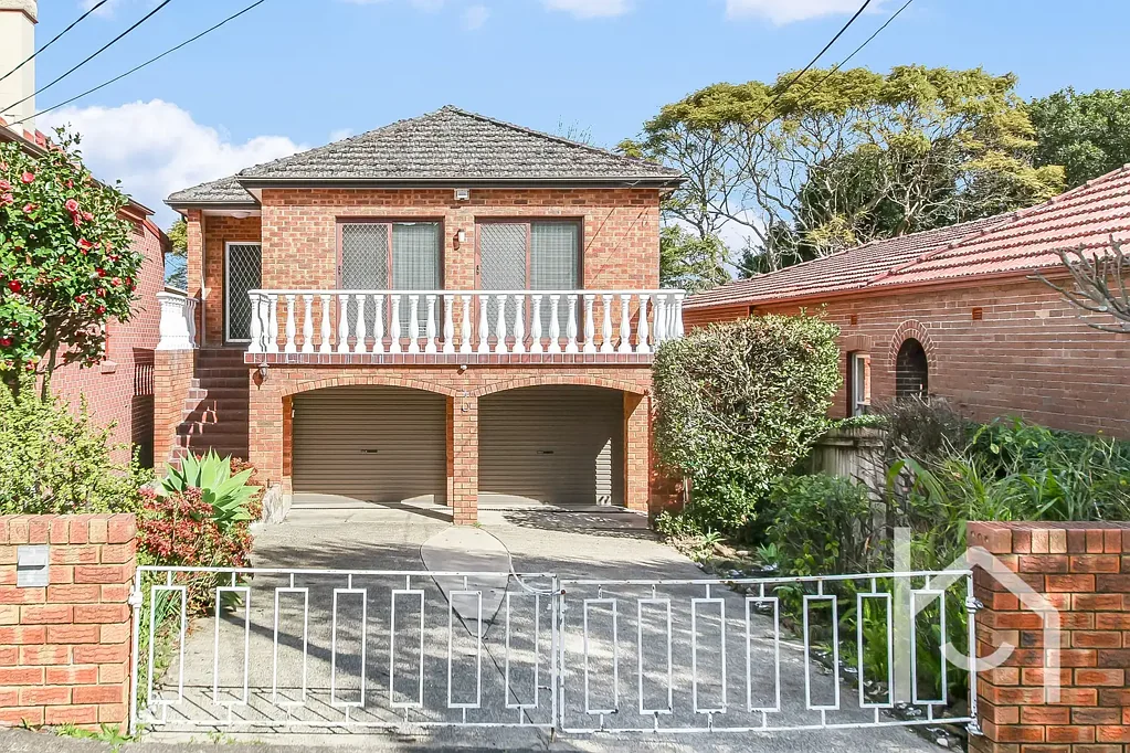 4 Bedroom Family Home in a Quiet Street