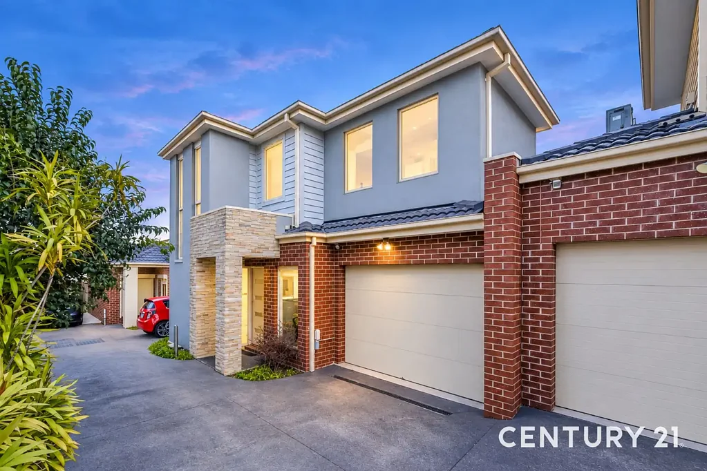 Noble Park 2कमरा Stylish Two-Storey Living in a Prime Noble Park Location