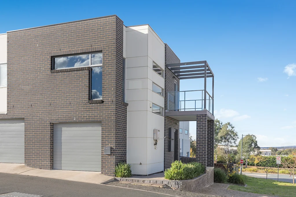 2/2 Keith Waller Rise, Casey, ACT 2913