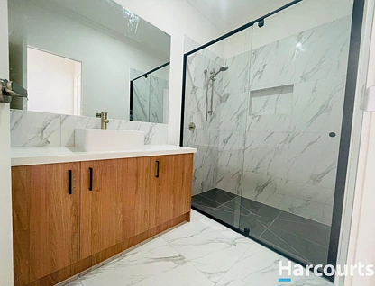 15 Vanguard Avenue, Cranbourne West, South East Melbourne, 4 chambres, 2 salles de bain, House