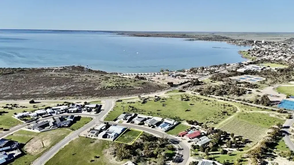 6 Wharff Street, Streaky Bay, SA 5680