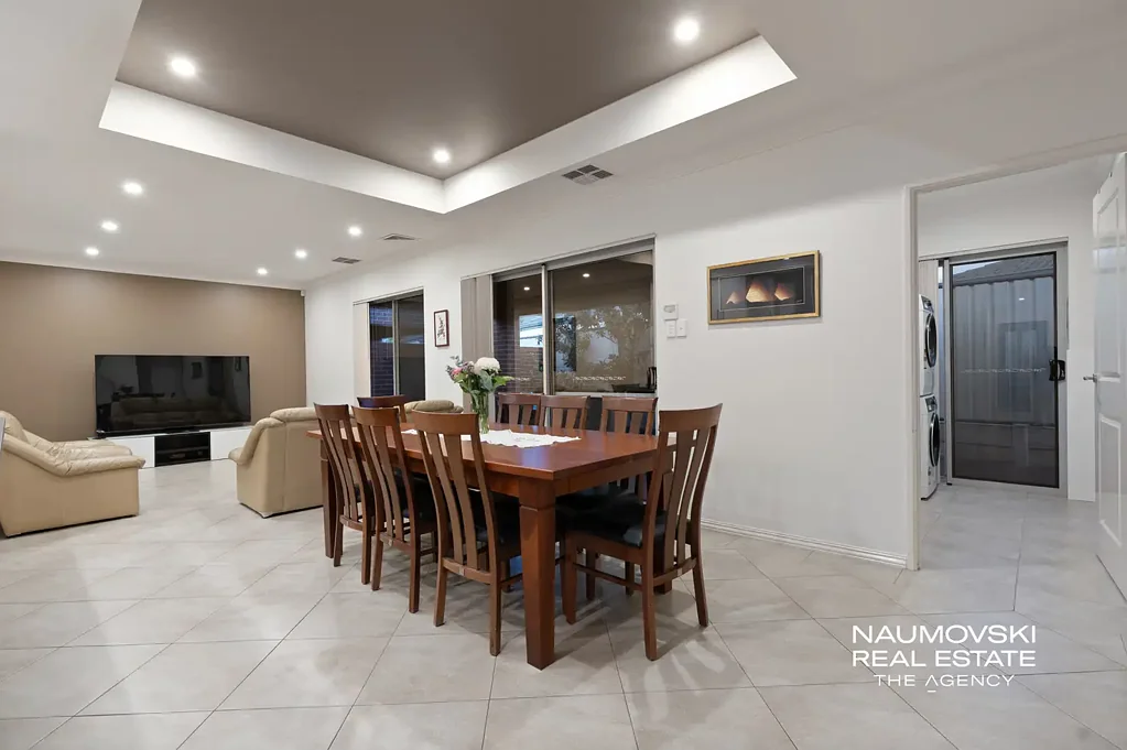 Nollamara 3ਬੈੱਡਰੂਮ THE GOLDEN TRIANGLE AWAITS!