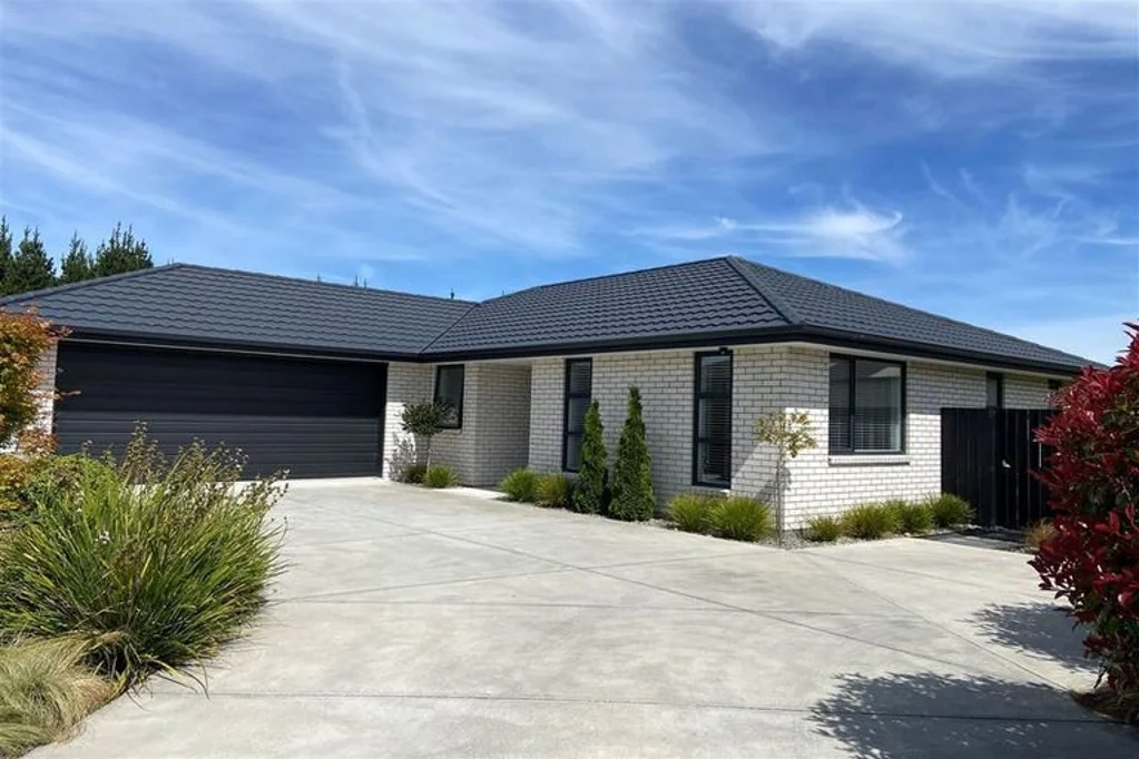 Rolleston 3 Bedroom Chic Living - Rental investment or like new home!