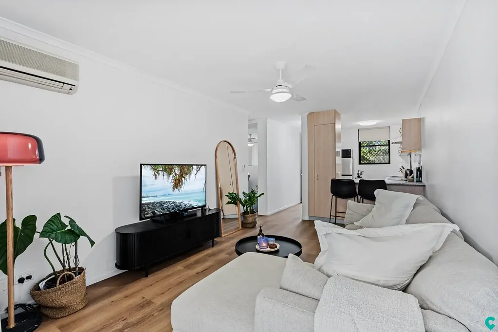 Modern Comfort, Prime Location - Don't Miss This Gem!