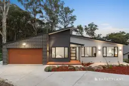 55 Mountain Road, Cockatoo