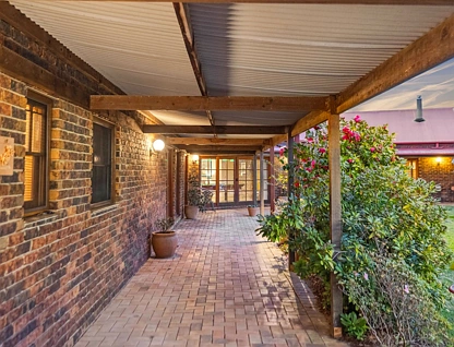 "The Farm" 54 Tallawong Close, Wallaroo, Rest of NSW, 6 Bedrooms, 2 Bathrooms, Lifestyle Section