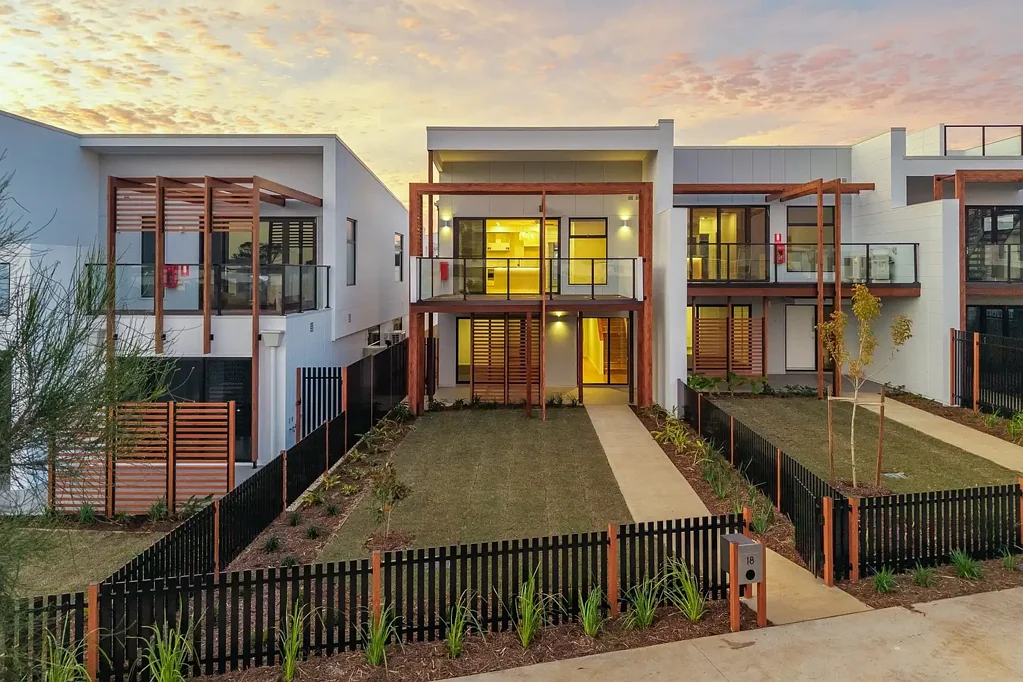 Skennars Head 3 Bedroom Brand new beachside modern townhouse with tranquil views