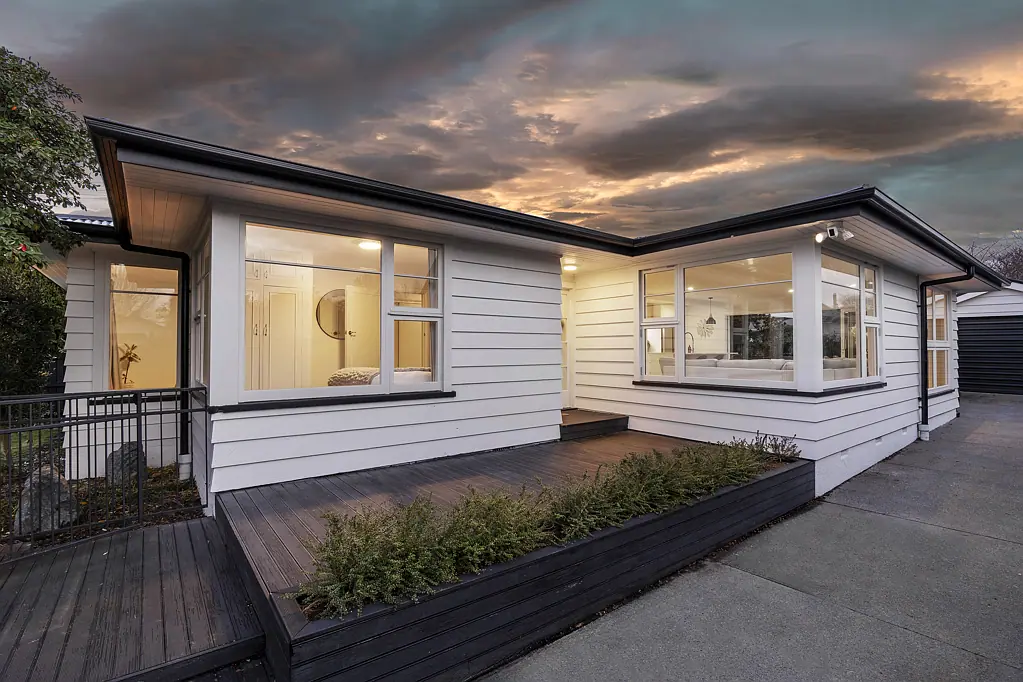 Saint Albans 3 Bedroom Classic Form with a Modern Family Fit