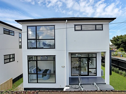 Papatoetoe 4房  Newly Built Home in a Prime Papatoetoe Location!