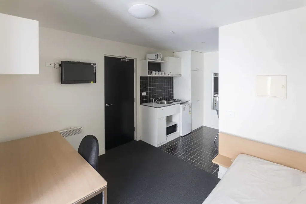 Stylish, Furnished Studio Apartment in a Prime Inner-City Location