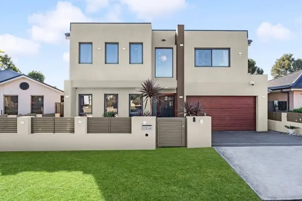 Oran Park 5 Bedroom Smart Luxury Meets Family Functionality in Prime Oran Park!