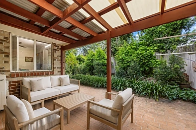 Corinda 3房 Corinda Gardens 备受欢迎的低层别墅 LOWSET VILLA IN SOUGHT-AFTER CORINDA GARDENS