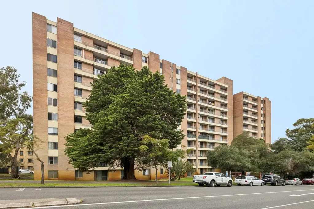 East Perth 1Kwarto SCREAMS VALUE!!!