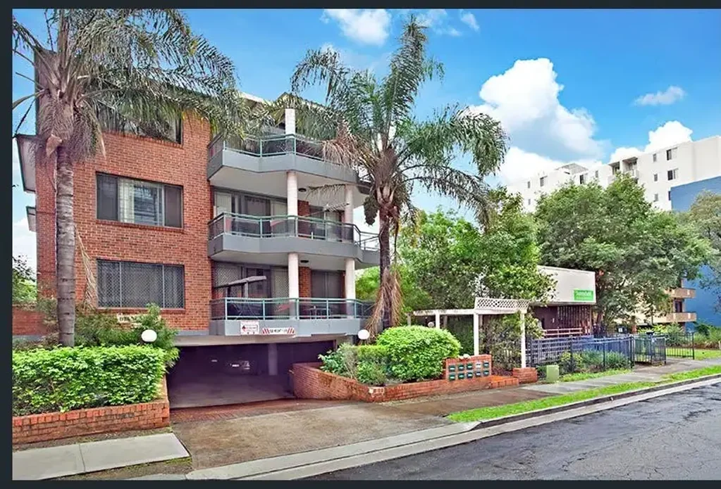 Minutes walk to Parramatta Station