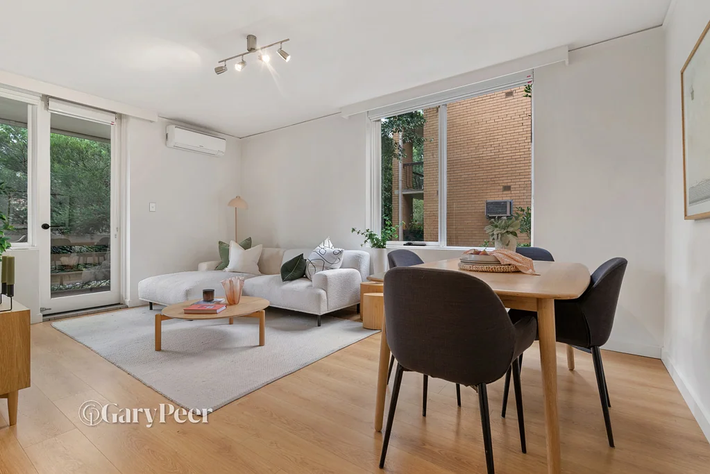 1/6 Hughenden Road, St Kilda East, VIC 3183