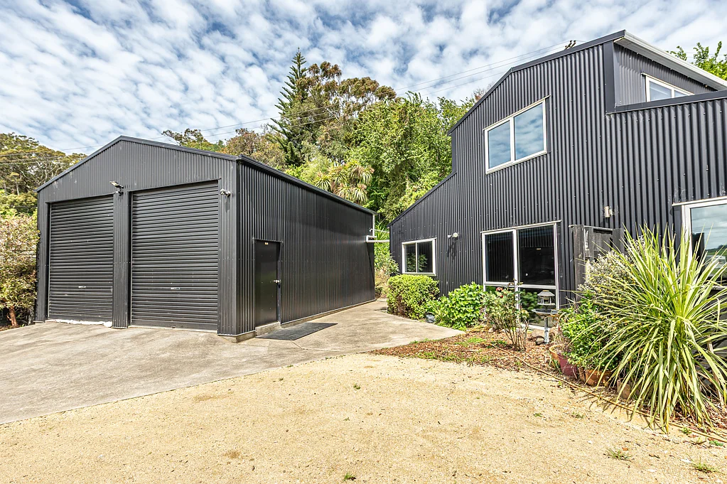 Marybank 3ਬੈੱਡਰੂਮ Modern trendy home with generous garaging