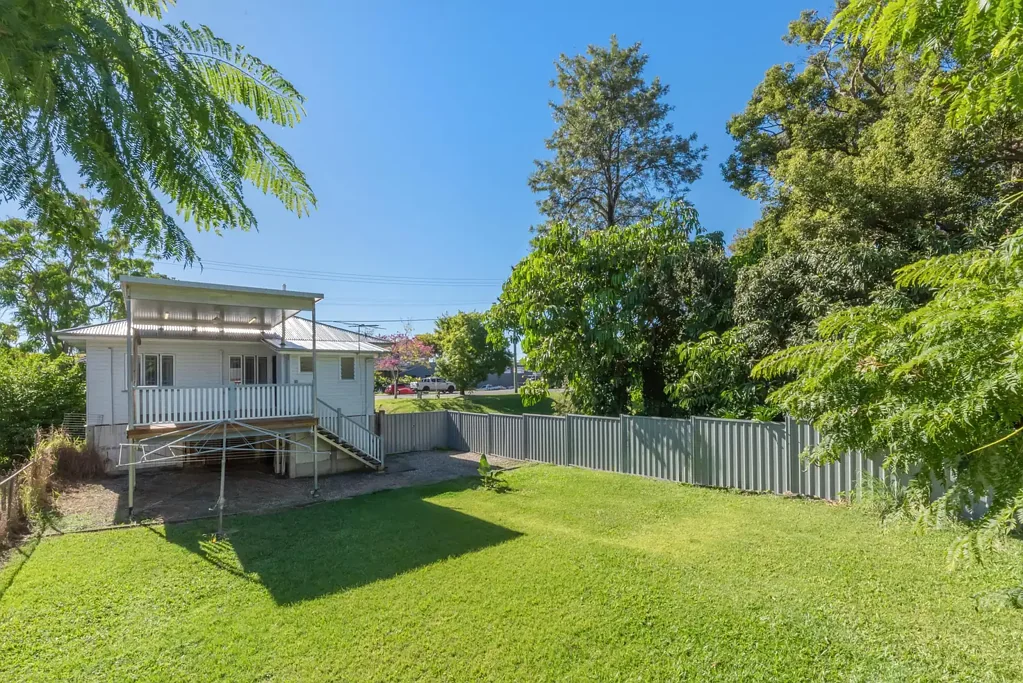 Mitchelton 3Zimmer Tranquil Parkside Living with Character and Comfort