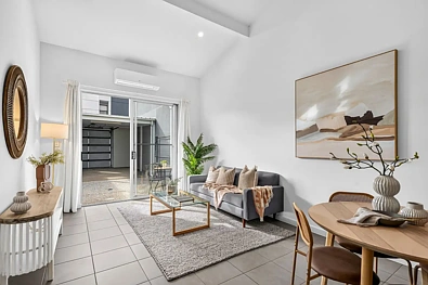 Lightsview 2房  Torrens Titled & Stylish - A Two-Level Escape In The Heart Of Lightsview