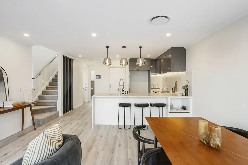 Mount Albert 4 Bedroom Luxurious Living - MAGS zone, Freehold