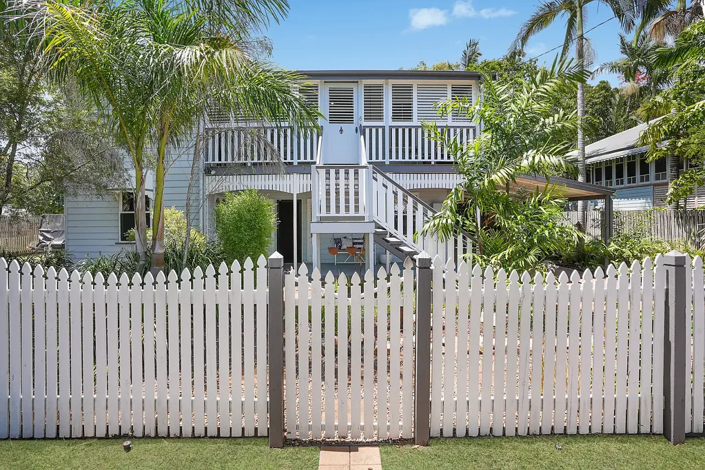 5 Hirst Street, Hermit Park, QLD 4812